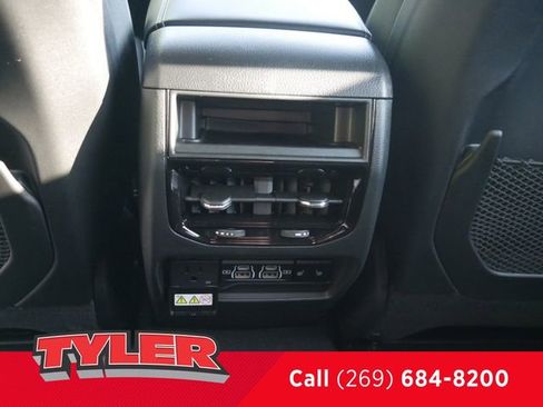 New 2025 Jeep Grand Cherokee Limited w/ Black Appearance Package image 42