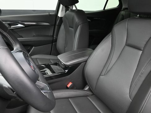 Used 2024 Buick Envision Preferred image 11