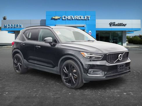 Used 2019 Volvo XC40 T5 R-Design AWD/4WD image 7