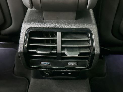 Used 2023 Audi Q3 2.0T Premium w/ Convenience Package AWD/4WD image 28