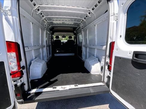 Used 2023 RAM ProMaster 2500 image 7