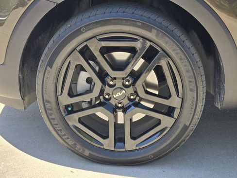 Used 2023 Kia Telluride SX X-Line AWD/4WD image 17