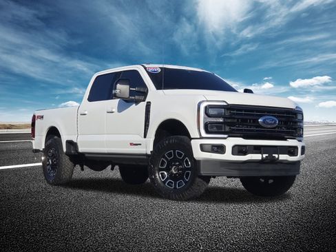 Used 2025 Ford F350 Platinum image 2