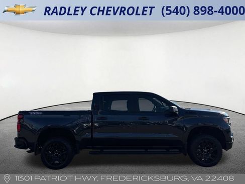 Used 2024 Chevrolet Silverado 1500 Custom Trail Boss w/ LPO, Dark Essentials Package AWD/4WD image 19
