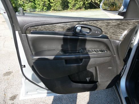 Used 2014 Buick Enclave Leather w/ Trailering Provision Package AWD/4WD image 18