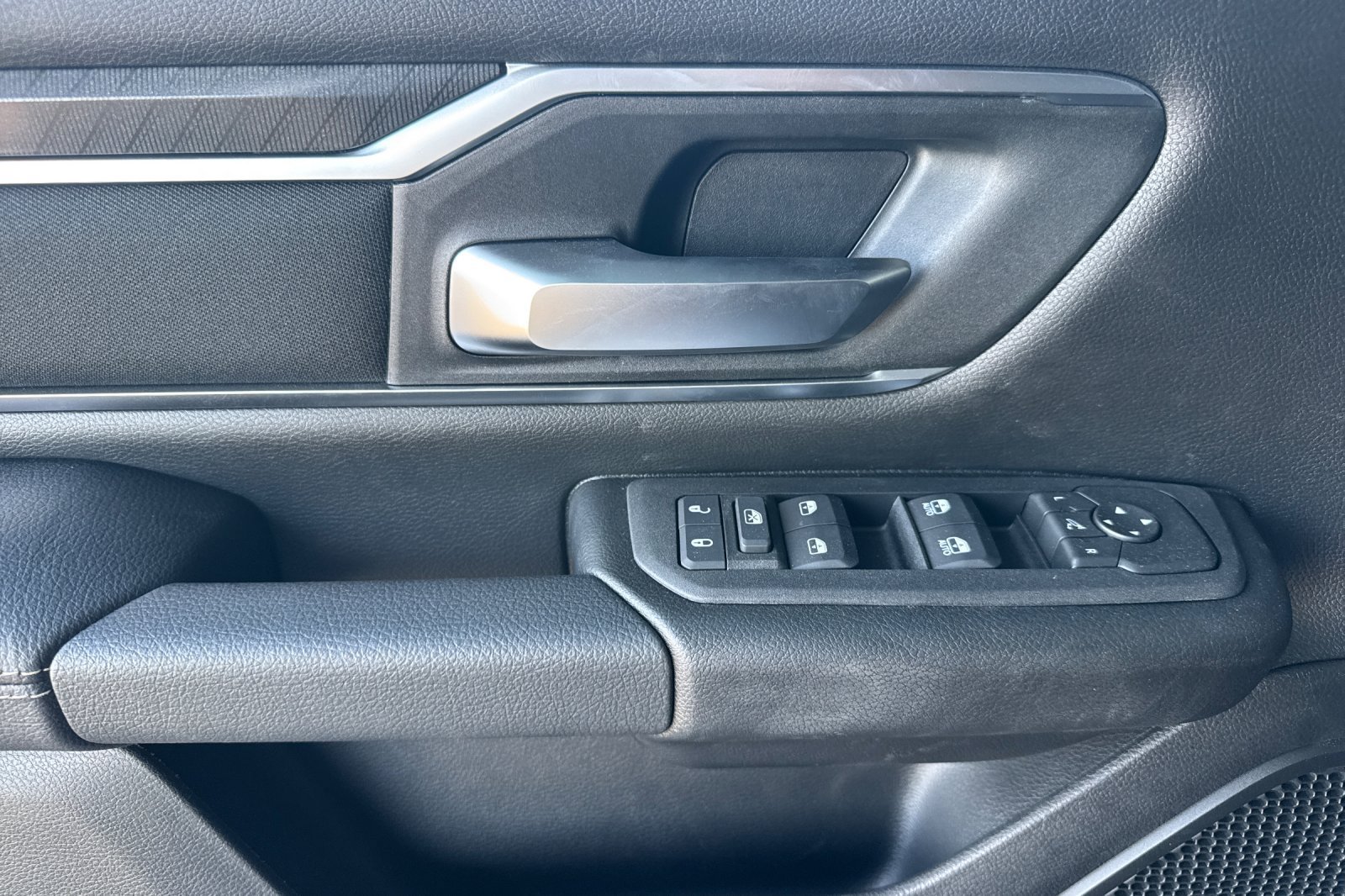 New 2027 RAM 1500 4x4 Crew Cab image 10