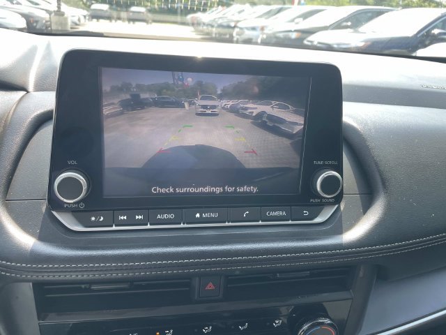 Used 2024 Nissan Rogue S AWD/4WD image 23
