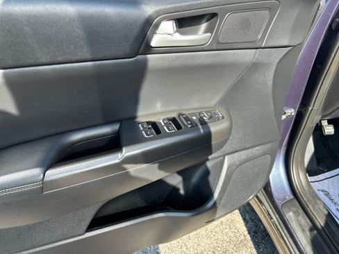Used 2020 Kia Sportage S w/ S Sunroof Package FWD image 11