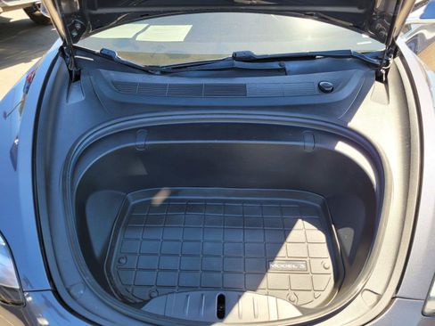 Used 2018 Tesla Model 3 Mid Range RWD image 36