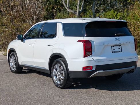 Used 2022 Hyundai Palisade SE image 3