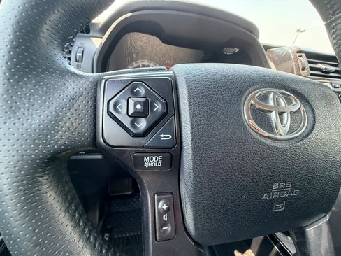 Used 2018 Toyota 4Runner TRD Off-Road Premium AWD/4WD image 13
