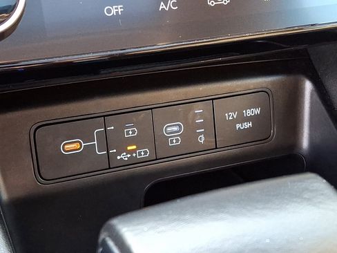Certified 2025 Hyundai Tucson SEL AWD/4WD image 18