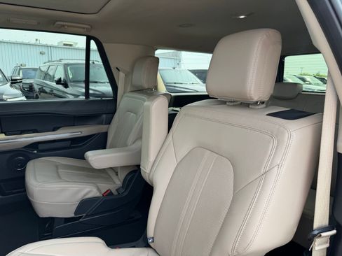 Used 2024 Ford Expedition Max Limited image 15