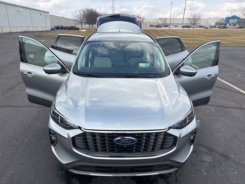 Used 2023 Ford Escape Platinum w/ Premium Technology Package image 22