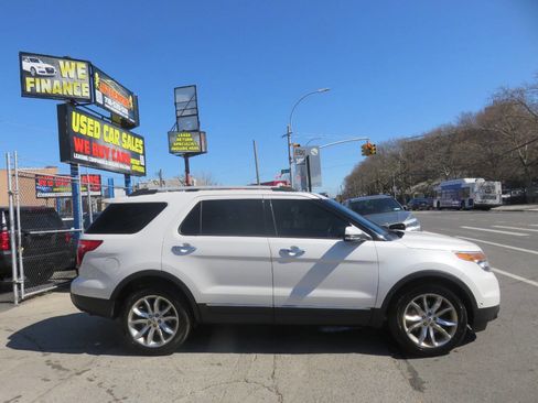 Used 2015 Ford Explorer Limited w/ Equipment Group 302A image 9