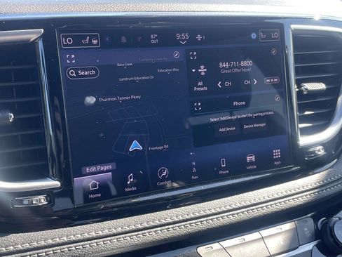 Used 2025 Chrysler Pacifica Limited FWD image 16
