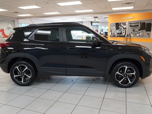 Certified 2023 Chevrolet TrailBlazer RS w/ Convenience Package AWD/4WD image 12