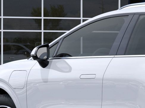 New 2025 Chevrolet Equinox EV LT image 36