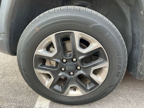 Used 2018 Jeep Compass Trailhawk image 14