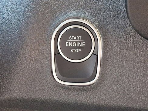 Used 2025 Mercedes-Benz Sprinter 2500 image 20