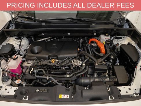 Used 2022 Toyota RAV4 XLE Premium AWD/4WD image 21