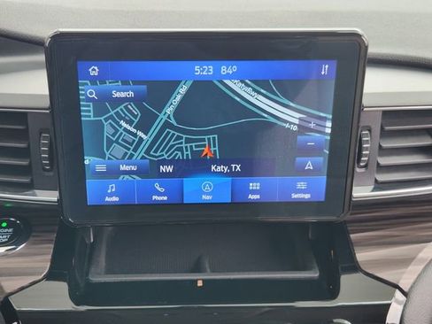 Used 2021 Ford Explorer Limited w/ Equipment Group 301A RWD image 12