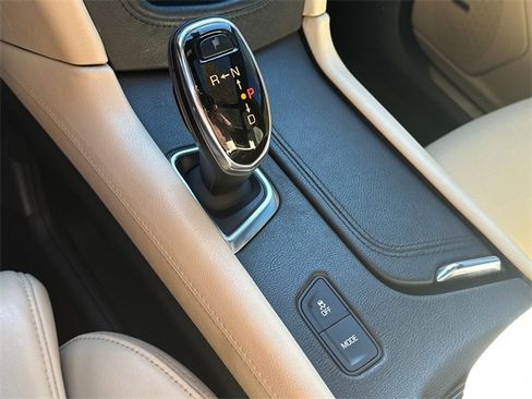 Used 2017 Cadillac XT5 Premium Luxury image 35