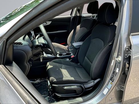 Used 2023 Kia Forte LXS FWD image 21