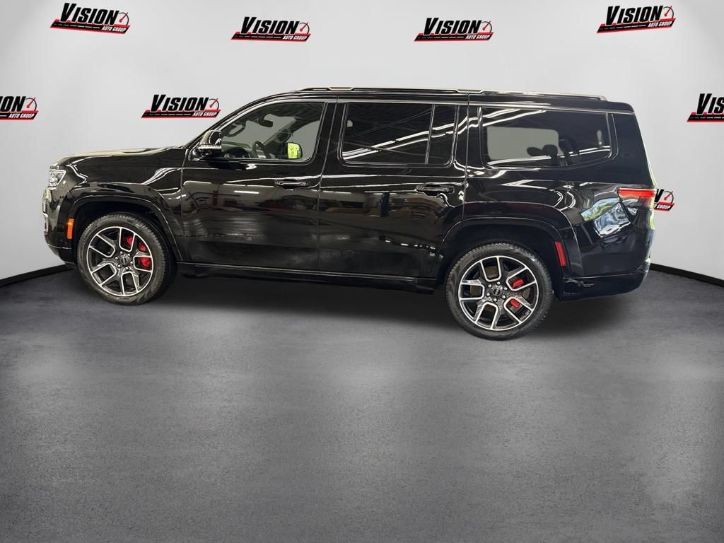 Used 2025 Jeep Wagoneer Series III AWD/4WD image 8