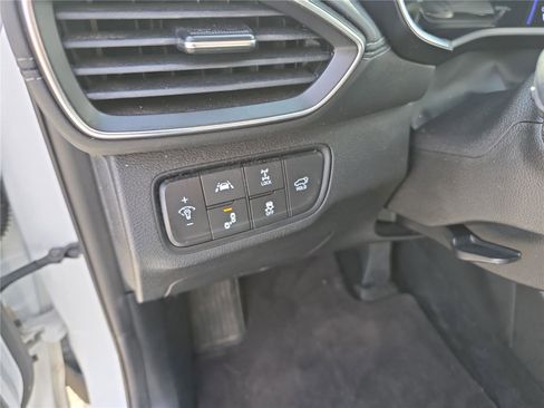 Used 2019 Hyundai Santa Fe Limited w/ Cargo Package image 18