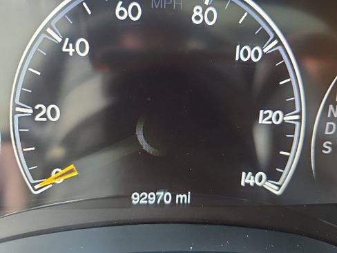 Used 2015 Jeep Grand Cherokee Overland image 12