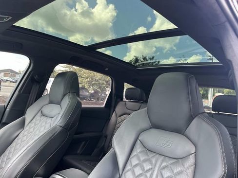 Used 2023 Audi SQ7 Prestige AWD/4WD image 35