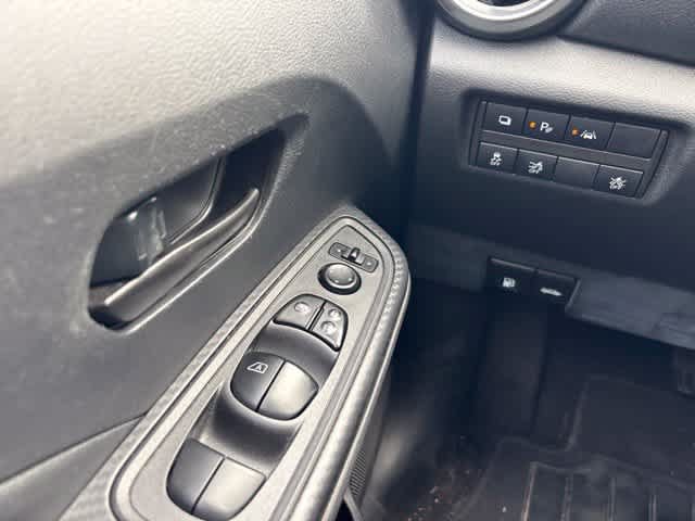 Used 2020 Nissan Versa S FWD image 20