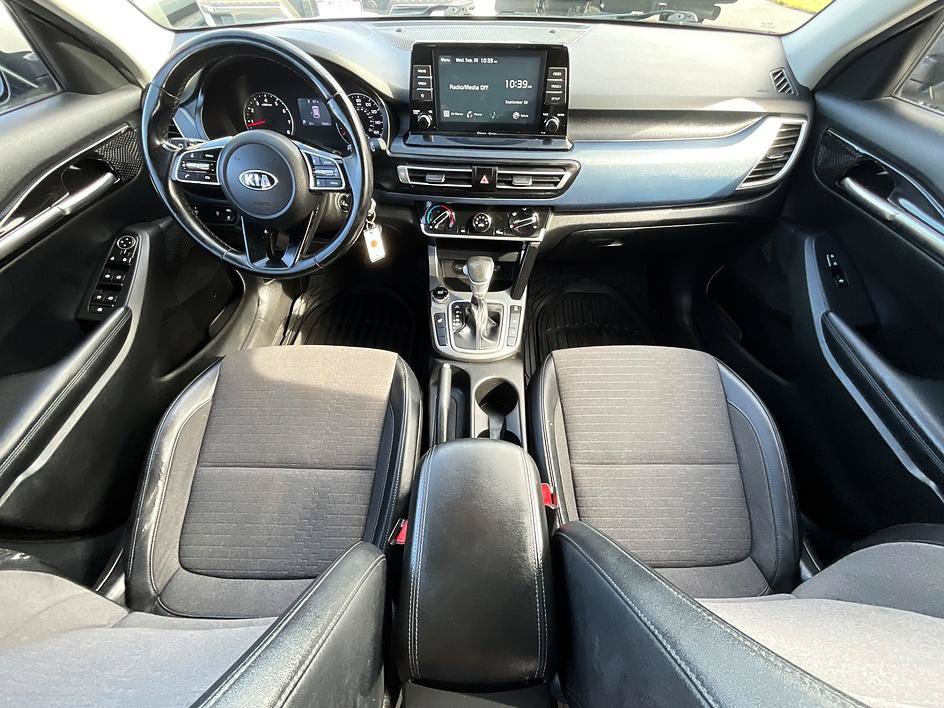 Used 2021 Kia Seltos S AWD/4WD image 3