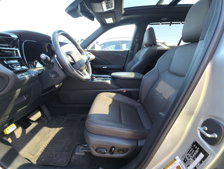 Used 2024 Lexus TX 350 AWD w/ Technology Package image 11
