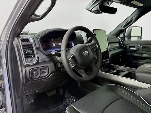 New 2026 RAM 2500 Laramie AWD/4WD image 9