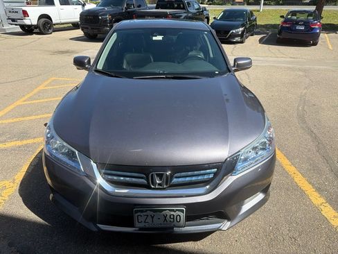Used 2015 Honda Accord Touring image 2