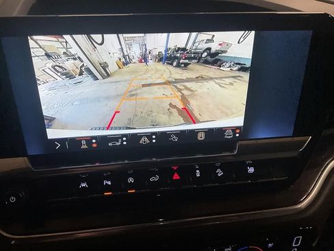 Used 2025 Chevrolet Silverado 1500 LTZ image 20