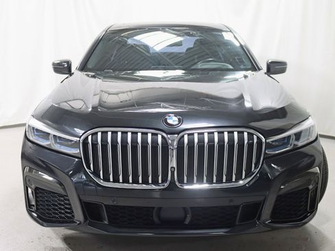 Used 2020 BMW 750i xDrive w/ Executive Package image 8