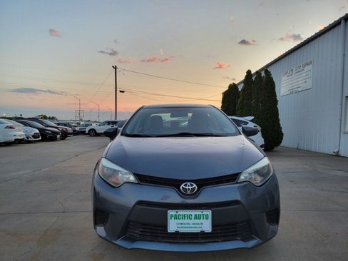 Used 2014 Toyota Corolla LE FWD image 2
