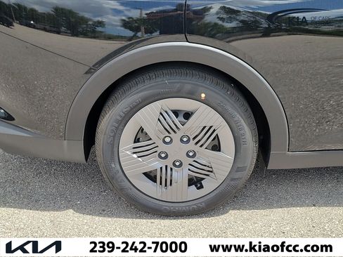 New 2026 Kia K4 FWD image 9