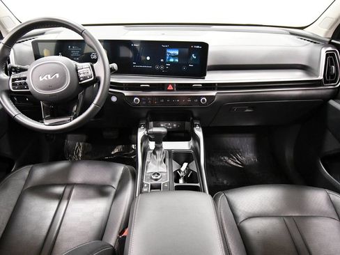 Certified 2024 Kia Sorento S AWD/4WD image 3