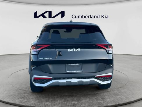 Used 2025 Kia Sportage EX FWD image 4