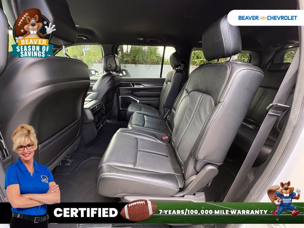 Used 2024 Jeep Wagoneer Series II w/ Flexible Seating Group RWD image 14
