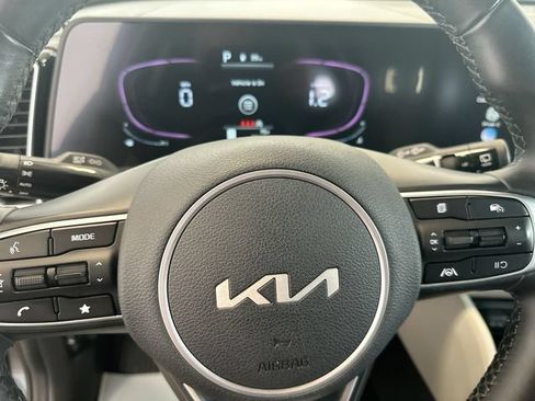 Certified 2023 Kia Sportage EX FWD image 12