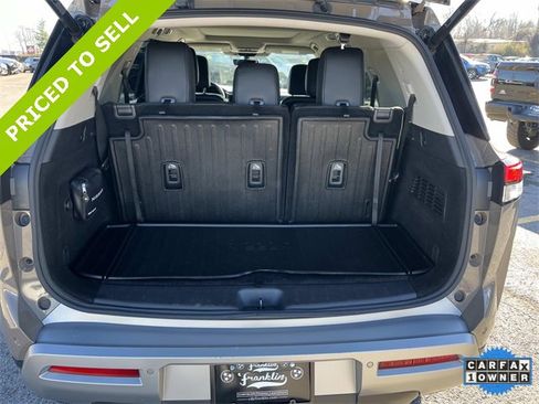 Used 2024 Nissan Pathfinder Platinum image 12