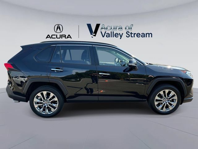 Used 2020 Toyota RAV4 Limited w/ Limited Grade Weather Package AWD/4WD image 5