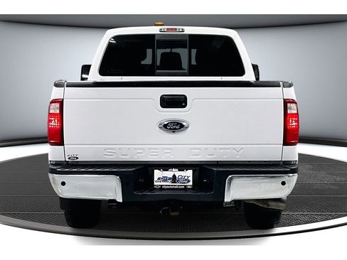 Used 2016 Ford F250 Lariat w/ Chrome Package image 5