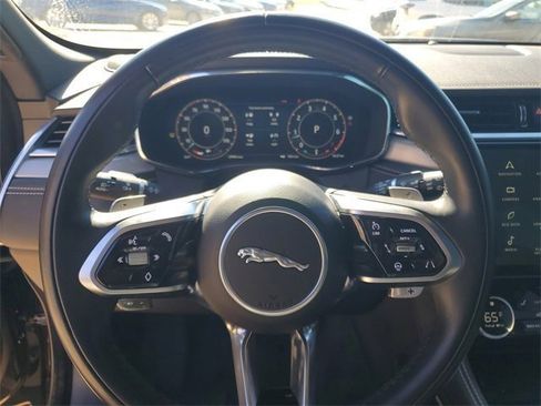 Used 2024 Jaguar F-PACE R-Dynamic S image 16