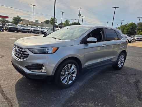 Used 2024 Ford Edge Titanium AWD/4WD image 3